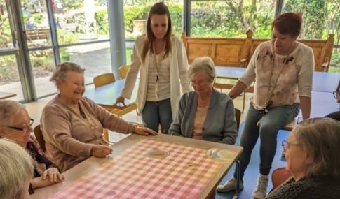 illustration Un nouvel outil numérique ludique et thérapeutique pour accompagner les résidants des EHPAD : la « Tovertafel »